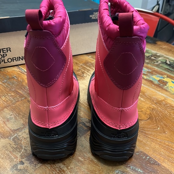 North Face Youth Snow Boots-NIB - Picture 3 of 6